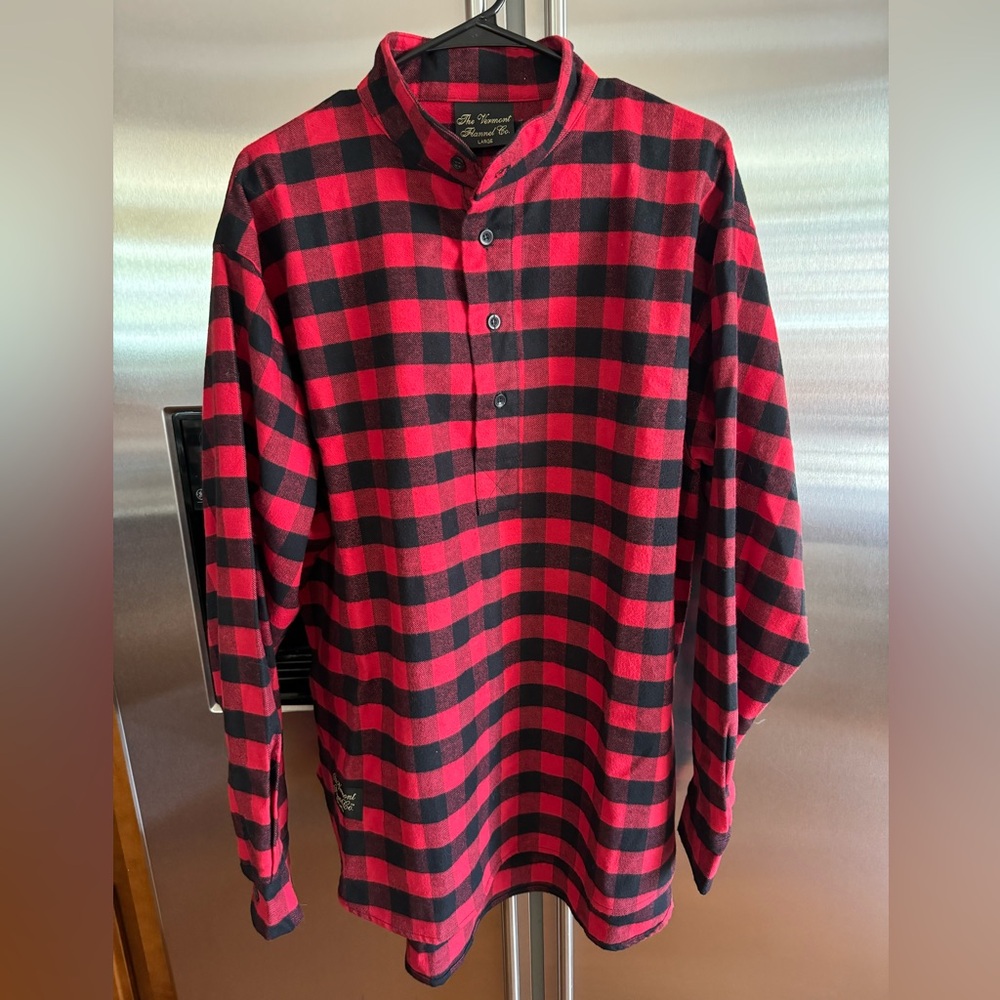 The Vermont Flannel Co. Henley Pullover Shirt Plaid Red/Black Men’s Size L